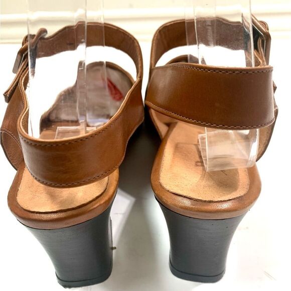 BeautiFeel Leather Slingback Heels - Picture 8 of 10